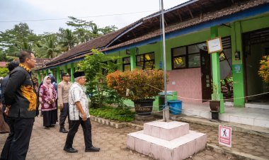 Pemkab Malang Telusuri 50 Gedung Sekolah Rusak, Persiapkan Perbaikan Besar-besaran Tahun Depan!