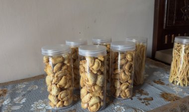 Usaha Pastel "Pastelku"  di Losari Bertahan Lebih dari 50 Tahun