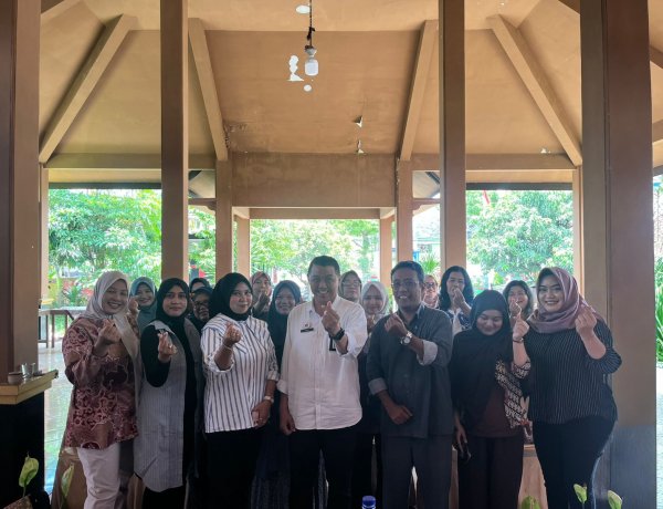 Wadi Network Sekartaji Sosialisasikan Penitipan Produk UMKM Pakisaji Melalui Warkop Digital