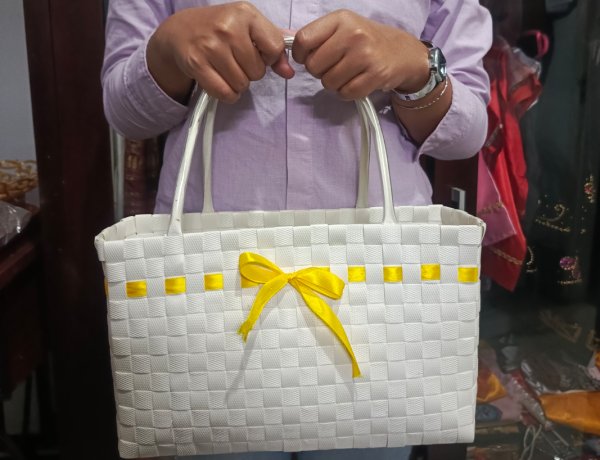 Tas Anyam Gemas Hasil Produksi Ibu-IbuUMKM