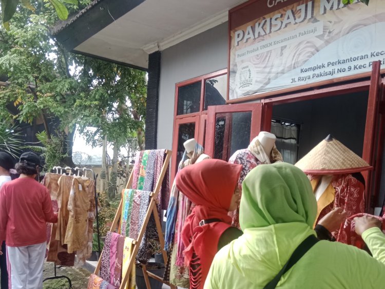 Wadi Network Sekartaji Ajak Warga Pakisaji Hidup Sehat Lewat Senam Bersama dan Pameran UMKM