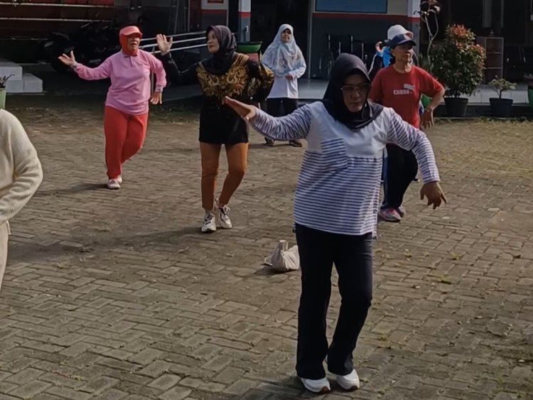 Wadi Network Sekartaji Ajak Warga Pakisaji Hidup Sehat Lewat Senam Bersama dan Pameran UMKM