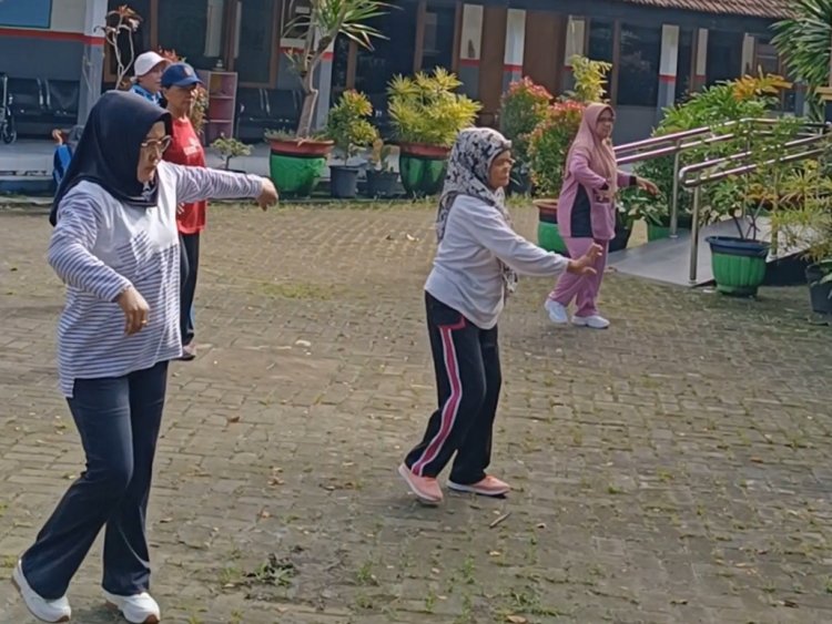 Wadi Network Sekartaji Ajak Warga Pakisaji Hidup Sehat Lewat Senam Bersama dan Pameran UMKM