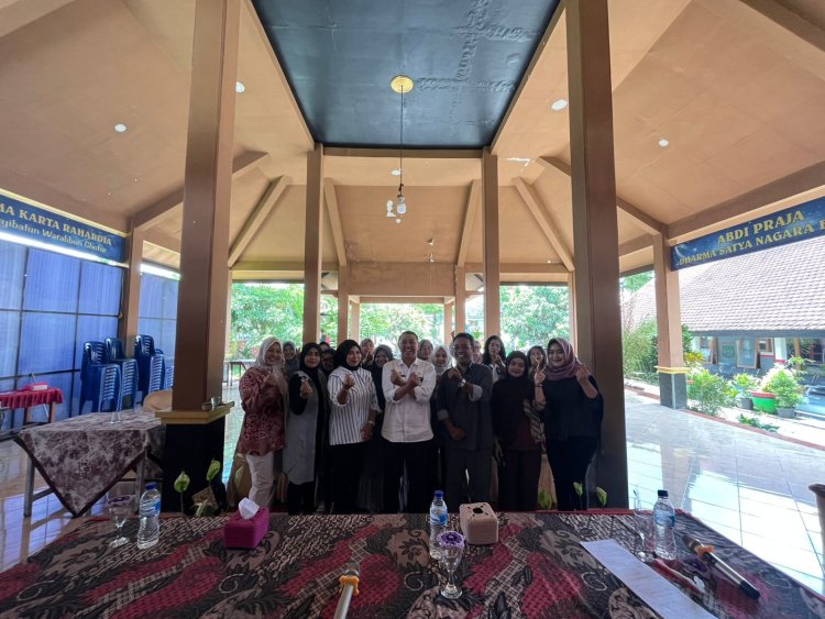 Wadi Network Sekartaji Sosialisasikan Penitipan Produk UMKM Pakisaji Melalui Warkop Digital