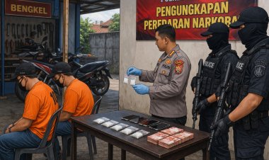 Penggerebekan di Bengkel! Dua Pengedar Sabu di Malang Dibekuk, Polisi Sita Barang Bukti Siap Edar