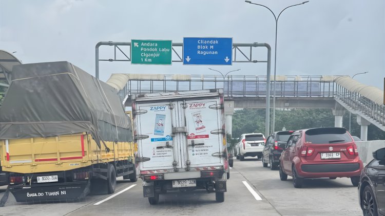 Menjaga Ketertiban Lalu Lintas di Tengah Kepadatan Jalan Perkotaan