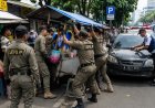 Satpol PP Gencarkan Penertiban PKL dan Parkir Liar di Sejumlah Kawasan Jakarta