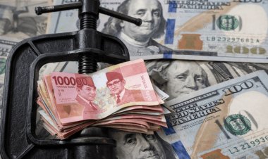 Bank Indonesia Naikkan Suku Bunga untuk Menahan Pelemahan Rupiah yang Tembus Rekor Terendah