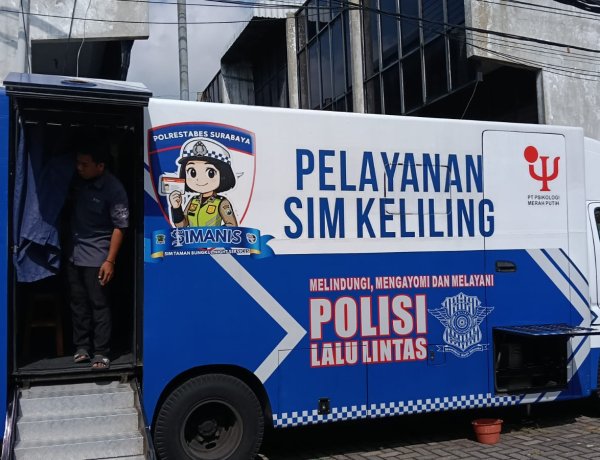 Perpanjangan SIM Kilat di SIM Keliling ITC Surabaya, Warga Apresiasi Pelayanan Cepat dan Tanpa Calo