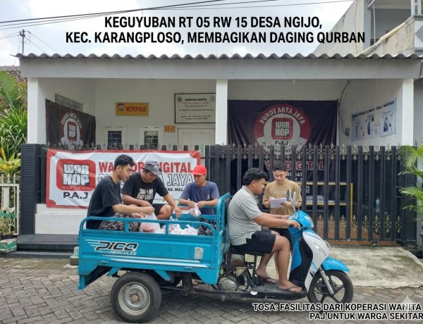 *HEBOH!  Warga RT 05 RW 15 Ngijo Tumplek Bleg: Dari Takbir Idul Adha sampai Keliling Pakai TOSA Biru Bagi Daging Qurban*
