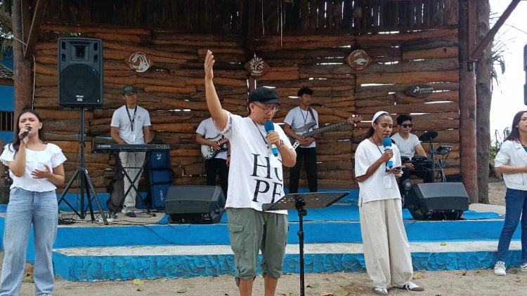 Menjaga Bumi, Merawat Bait Allah: Generasi Muda GSJA Jatim Berkomitmen Jadi Misionaris Lingkungan di Pantai Bajul Mati