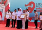 Mengemban Amanah Baru Erlin Sulistyawati dan Bupati Malang dinobatkan Gubernur sebagai penggerak dan pembina koperasi Jawa timur