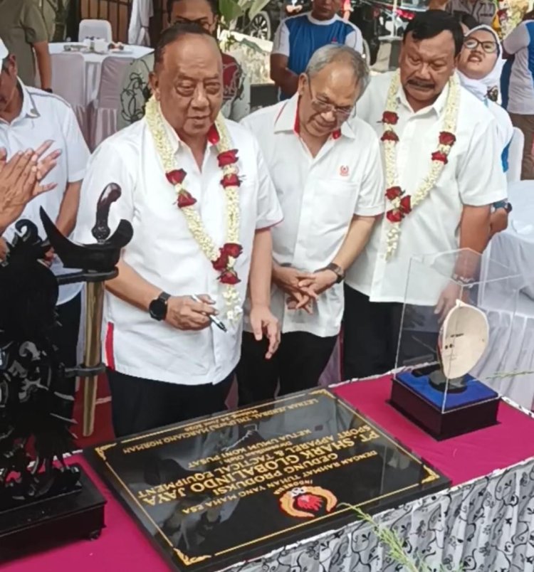Ketua KONI Pusat Resmikan Fasilitas Produksi Baru PT Shark di Malang, Buka 250 Lapangan Kerja