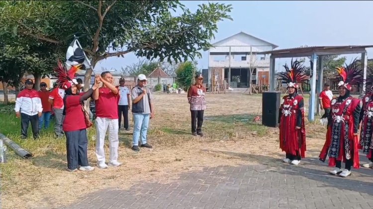 Semangat 45 Hidup Lagi! No 05 PKK Desa Ngijo Guncang Karangploso dengan Adat Dayak