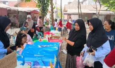 Meriah Pol! Ibu Lurah Borong Jajanan UMKM, Tim Mama Lela Bikin Ngakak di Penutupan HUT RI 81 Ngijo