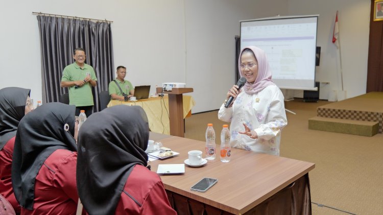 Tanpa Sekat dan Tanpa Batas: Dr. Sri Untari Bisowarno Berbaur dengan ASKOMARA Hingga Larut Malam*