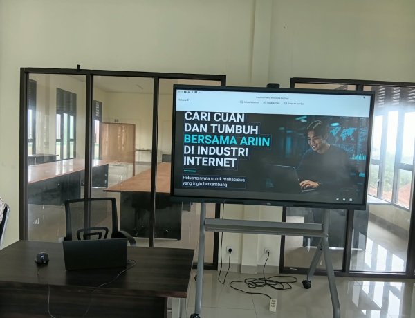 Mendorong Talenta Teknisi & Sales Internet Daerah, ARIIN Sukses Gelar Program "Goes to SMK" di SMK Bina Mandiri Sukahening Tasikmalaya