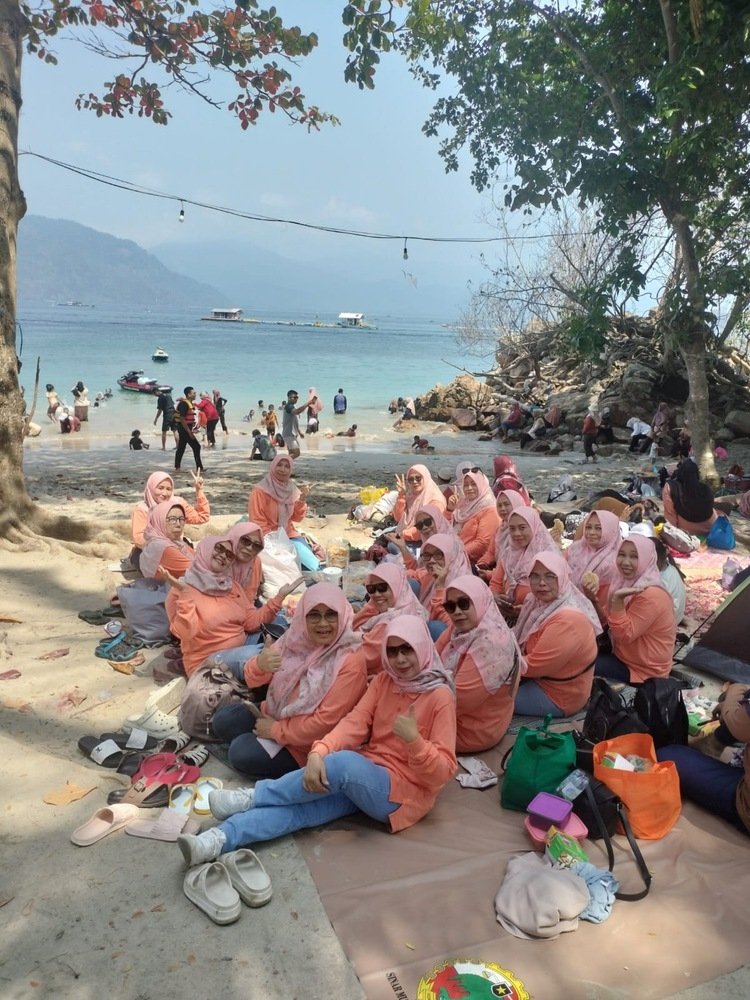 Healing Rasa Startup! Kopwan SAM Karangploso,Gelar Rapat di Pantai Mutiara Ada Warkop Digital Berjalan, Banana Boat & Bahas Koperasi Digital