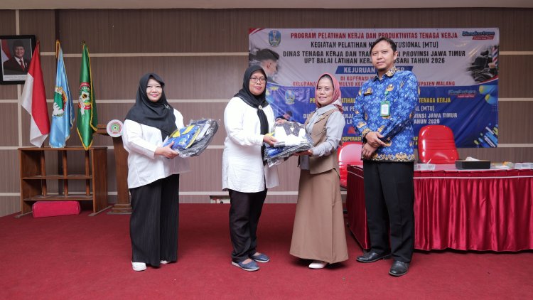 Dua Kelas Sekaligus! MTU Barbershop BLK Singosari untuk SBW Binaan Puskowanjati dan Paguyuban Koperasi Wanita "Panji" Kec. Kepanjen Binaan ASKOMARA Resmi Dibuka Bunda Untari di SBW Malang