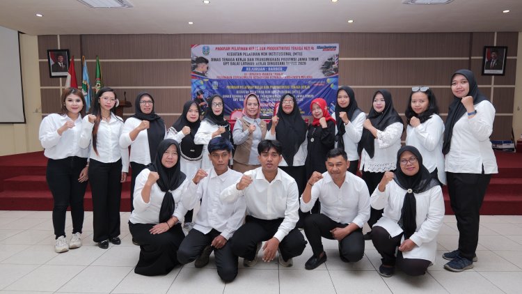 Dua Kelas Sekaligus! MTU Barbershop BLK Singosari untuk SBW Binaan Puskowanjati dan Paguyuban Koperasi Wanita "Panji" Kec. Kepanjen Binaan ASKOMARA Resmi Dibuka Bunda Untari di SBW Malang