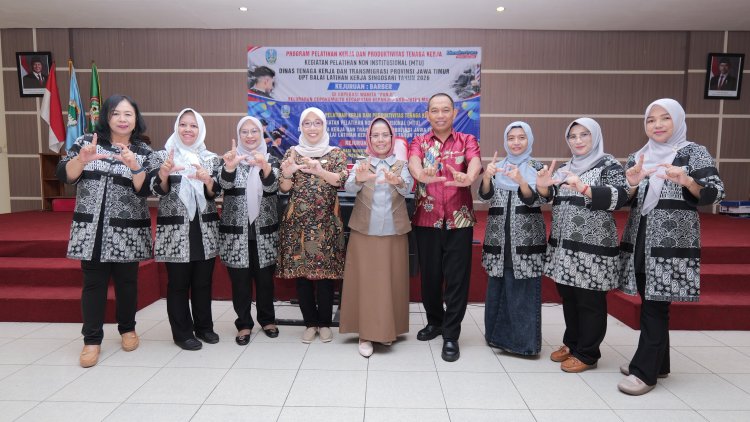 Dua Kelas Sekaligus! MTU Barbershop BLK Singosari untuk SBW Binaan Puskowanjati dan Paguyuban Koperasi Wanita "Panji" Kec. Kepanjen Binaan ASKOMARA Resmi Dibuka Bunda Untari di SBW Malang